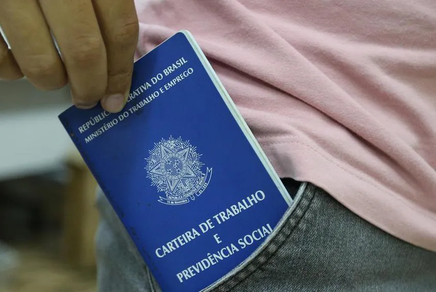 O que é a escala 6x1? Entenda o que propõe a PEC para redução da jornada