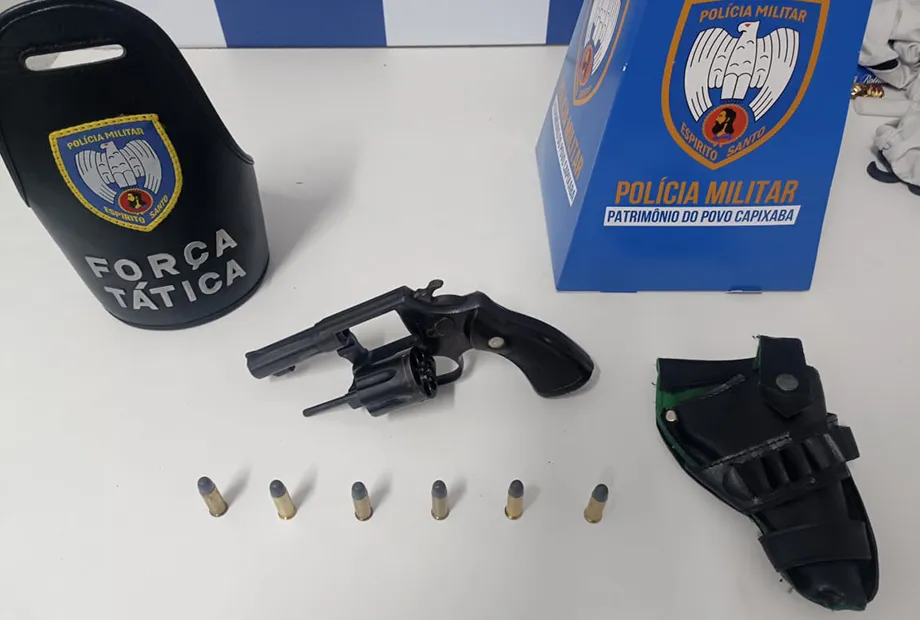 Arma de fogo é encontrada com condutor no bairro Val Paraíso em Baixo Guandu
