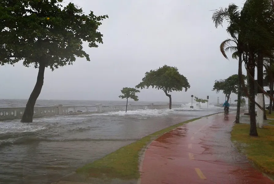 Espírito Santo pode ter virada do ano chuvosa, aponta as previsões