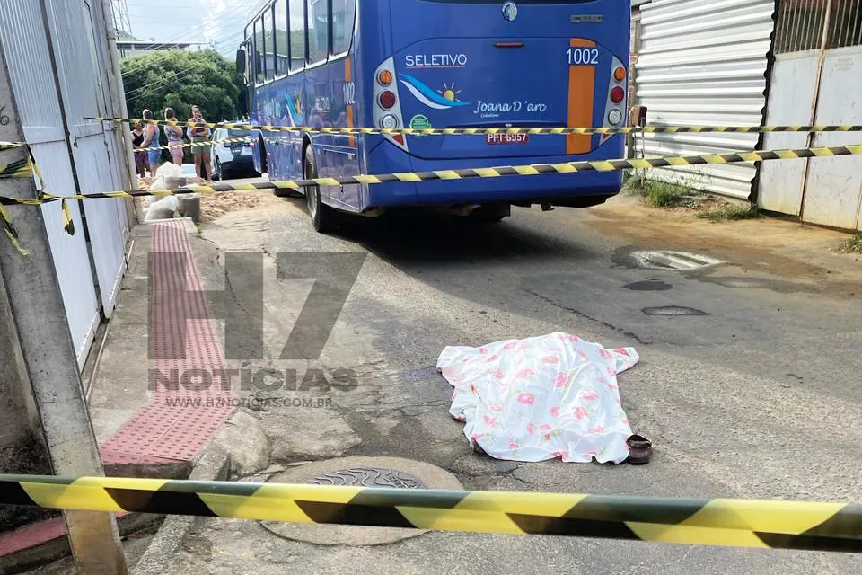Mulher morre ao ser atropelada por ônibus na cidade de Colatina ao tentar embarcar 