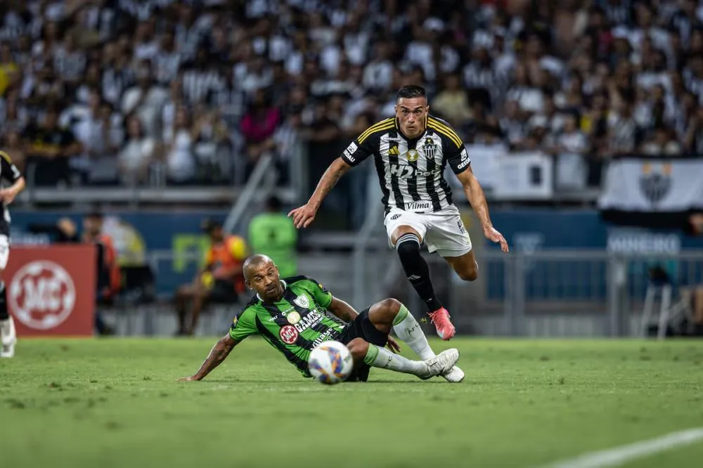 Atlético-MG é hexacampeão e festeja o 50º título estadual após derrota mínima para o América