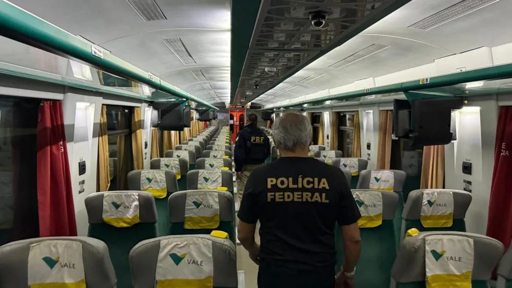 Polícia Federal e Rodoviária Federal realizam operação em Baixo Guandu no trem de passageiros da Vale 